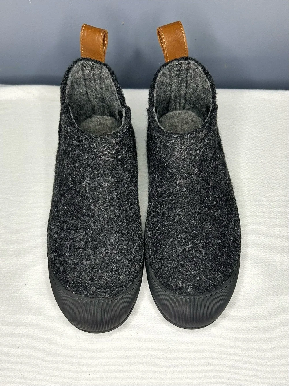 Huckberry Greys Wool Outdoor Slipper Boot Mens 6 Gray Charcoal Wool Rubber Sole
